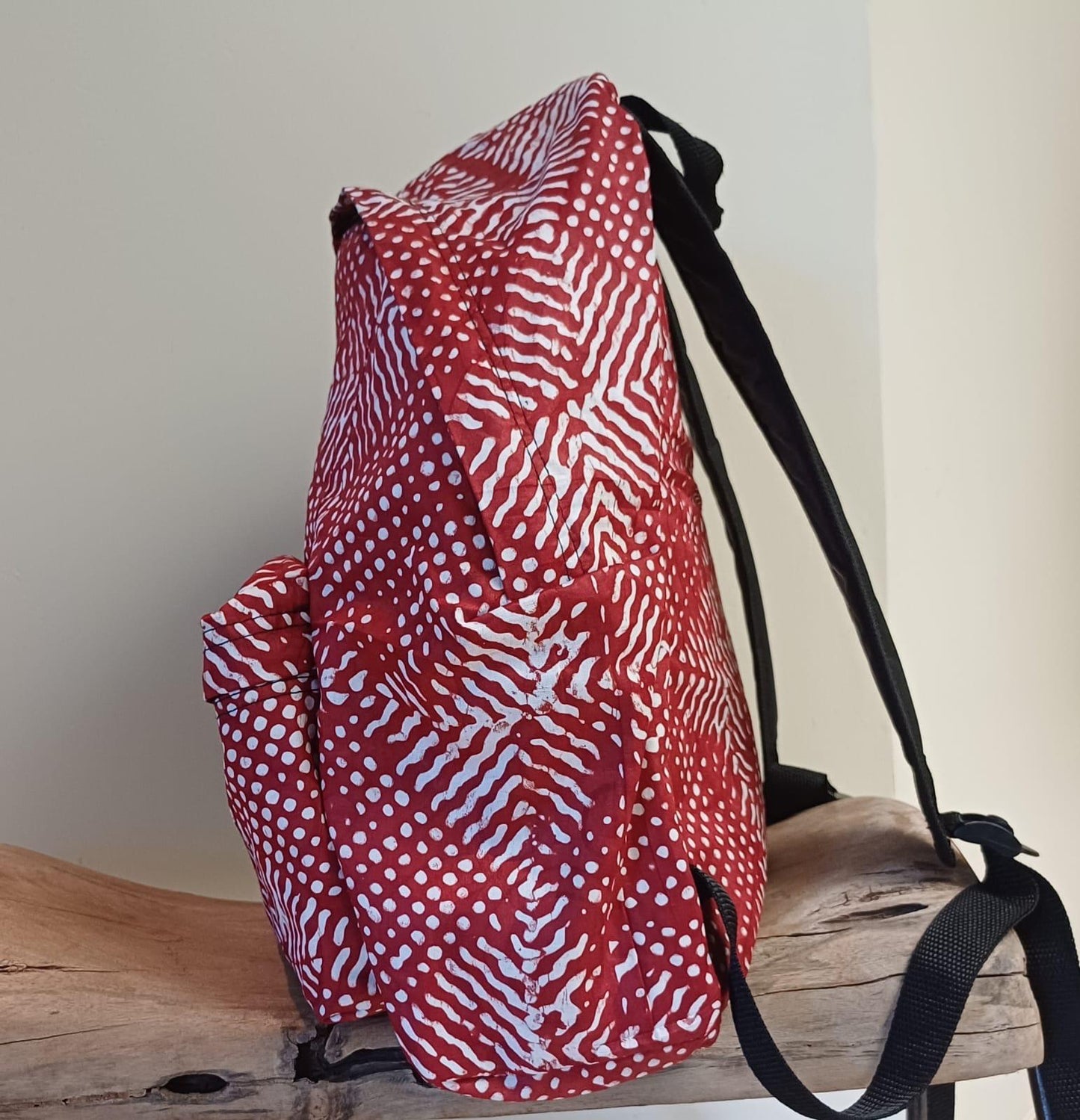Zaino Koko Dunda -Zaino in tessuto con motivo marmorizzato delicato, design italiano